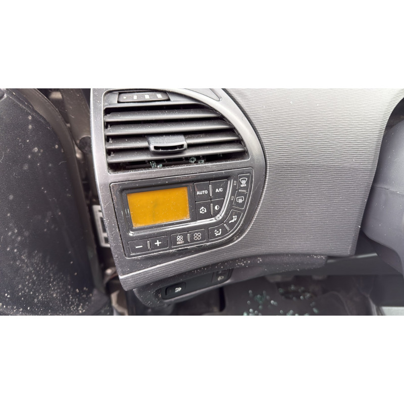 Feu arriere secondaire gauche (feux) CITROEN C4 PICASSO 1 Photo n°19
