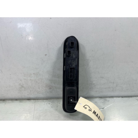 Interrupteur de leve vitre avant gauche PEUGEOT 5008 1
