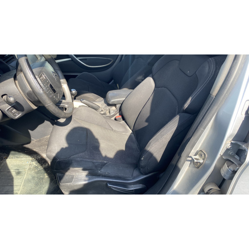 Vitre avant gauche CITROEN C5 2 Photo n°15