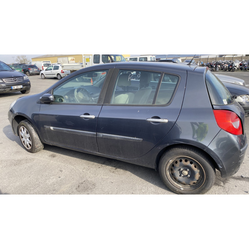 Plage arriere RENAULT CLIO 3 Photo n°10