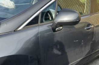 Ecran GPS PEUGEOT 3008 1