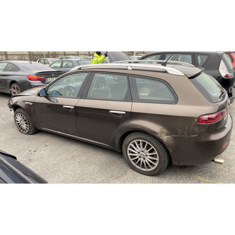 Feu arriere principal gauche (feux) ALFA ROMEO 159 Photo n°9
