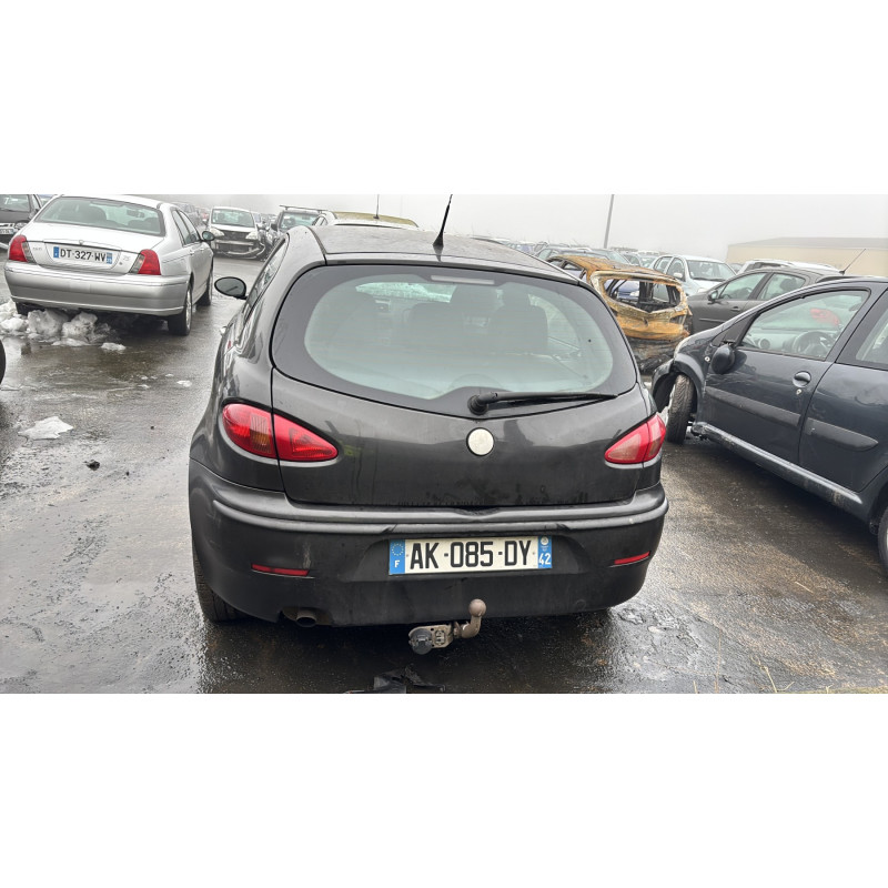 Feu arriere principal gauche (feux) ALFA ROMEO 147 Photo n°11
