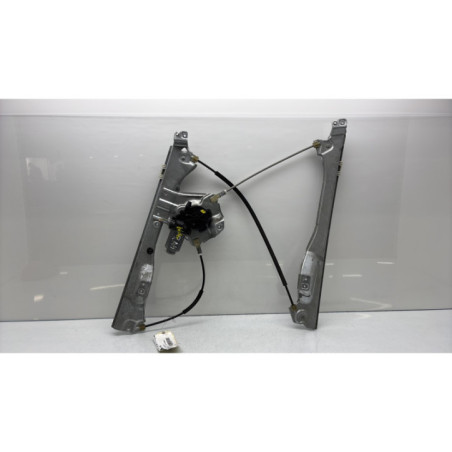 Leve vitre electrique avant gauche RENAULT CLIO 3 Photo n°1
