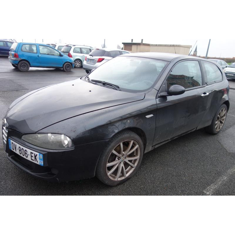 Feu arriere principal gauche (feux) ALFA ROMEO 147 Photo n°4