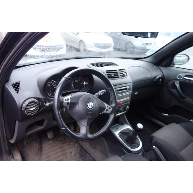 Feu arriere principal gauche (feux) ALFA ROMEO 147 Photo n°9