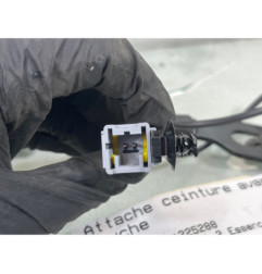 Attache ceinture avant gauche PEUGEOT 2008 1