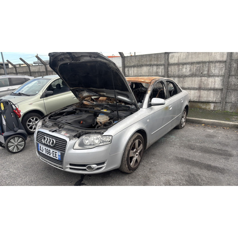 Feu arriere secondaire gauche (feux) AUDI A4 2 Photo n°9