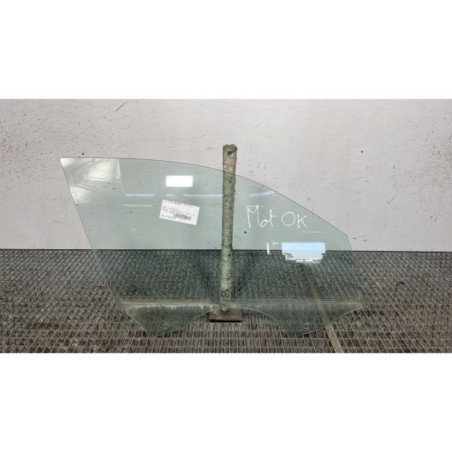 Vitre avant droit BMW SERIE 1 F20 Photo n°1