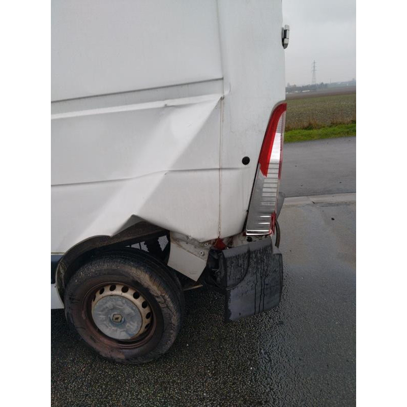 Vitre avant gauche RENAULT MASTER 3 Photo n°9