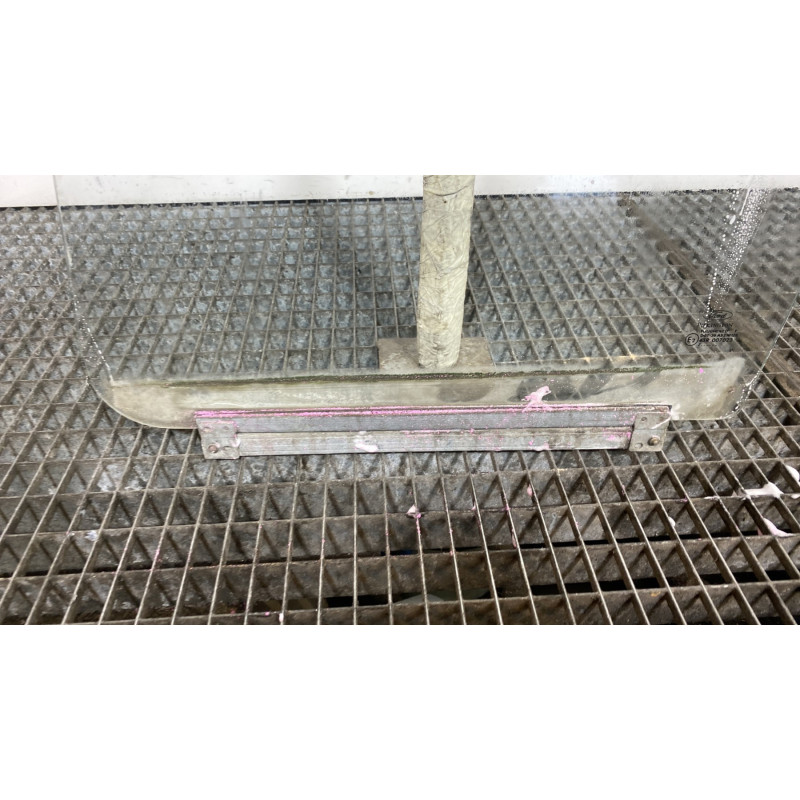 Vitre avant gauche FORD TRANSIT 3 Photo n°2