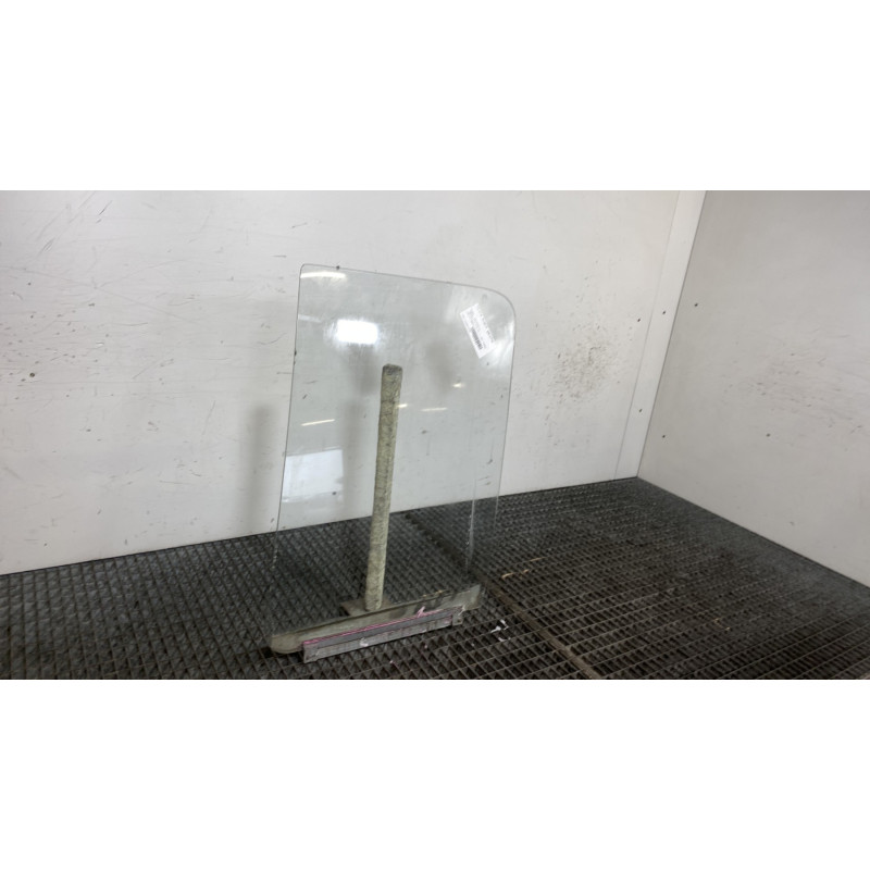 Vitre avant gauche FORD TRANSIT 3 Photo n°4