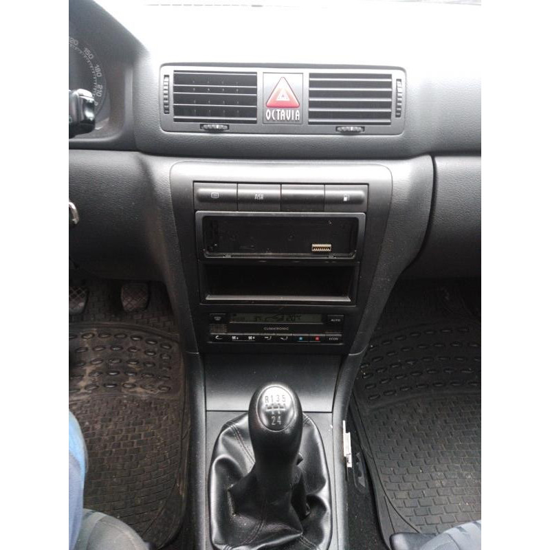 Feu arriere principal gauche (feux) SKODA OCTAVIA 1 Photo n°6