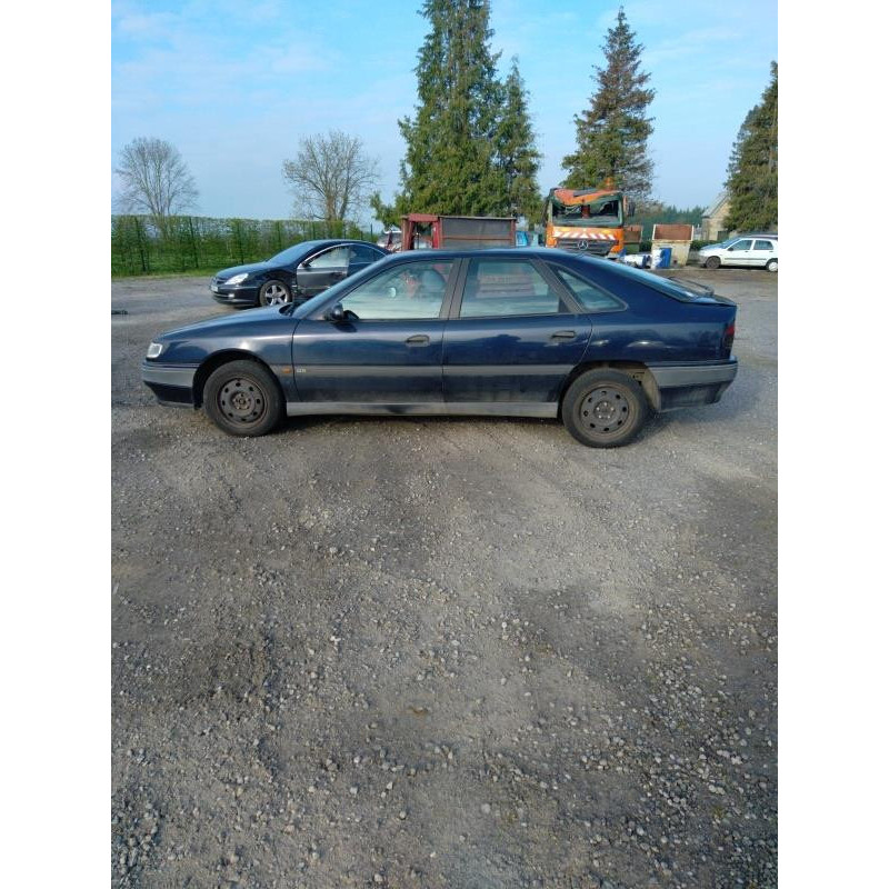Feu arriere principal gauche (feux) RENAULT SAFRANE Photo n°8