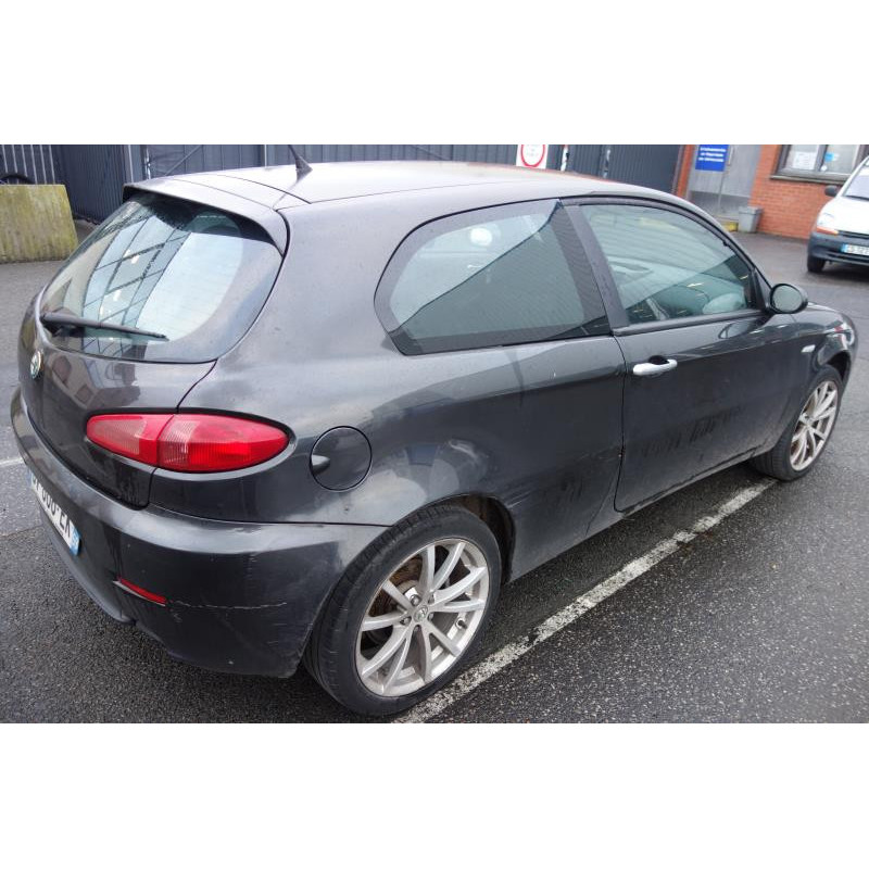 Feu arriere principal gauche (feux) ALFA ROMEO 147 Photo n°10
