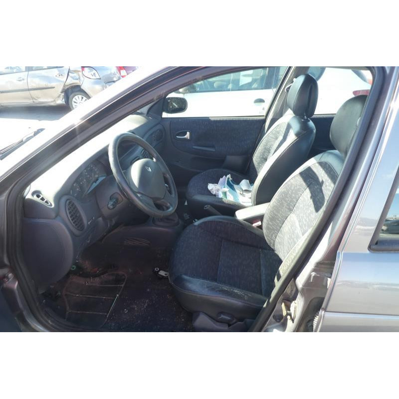 Feu arriere principal gauche (feux) RENAULT MEGANE 1 Photo n°10