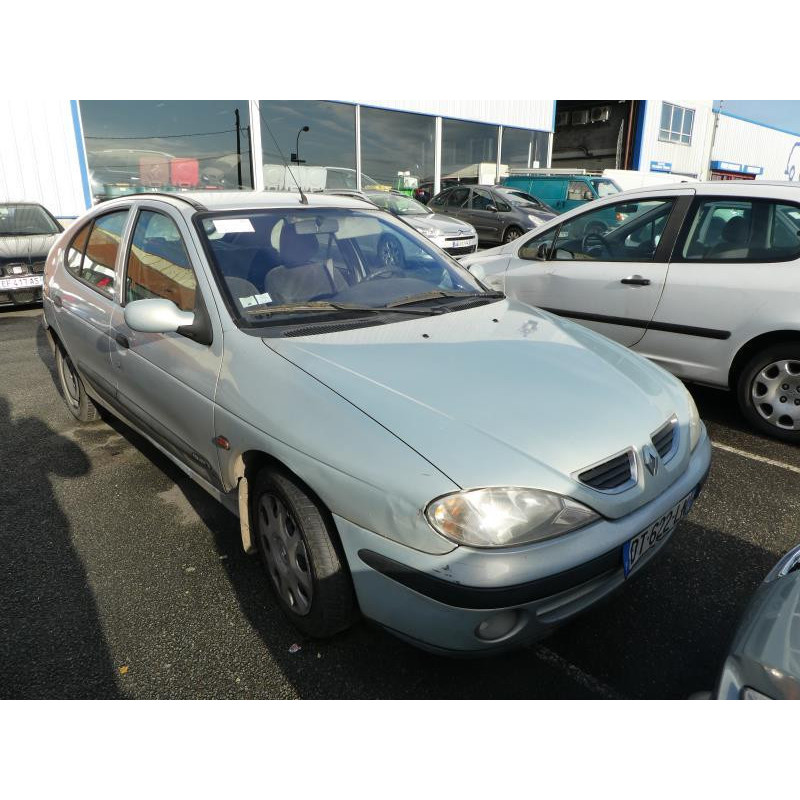 Feu arriere principal gauche (feux) RENAULT MEGANE 1 Photo n°4