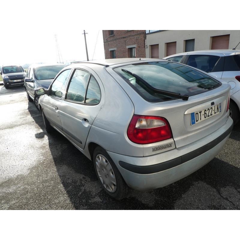 Feu arriere principal gauche (feux) RENAULT MEGANE 1 Photo n°6