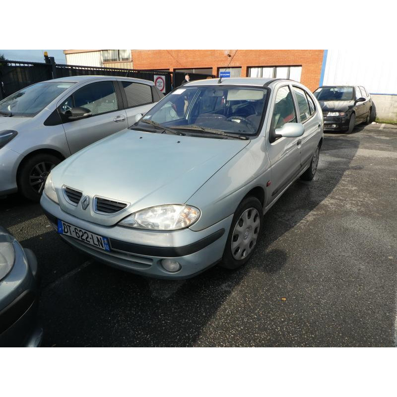 Feu arriere principal gauche (feux) RENAULT MEGANE 1 Photo n°8