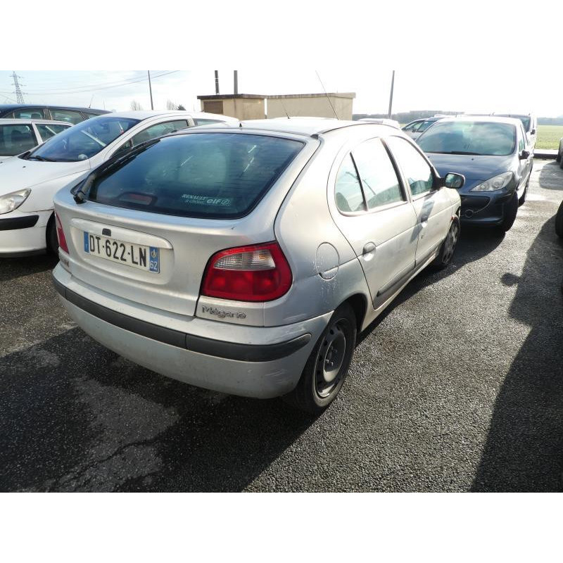 Feu arriere principal gauche (feux) RENAULT MEGANE 1 Photo n°14