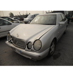 Feu arriere secondaire droit (feux) MERCEDES CLASSE E 210