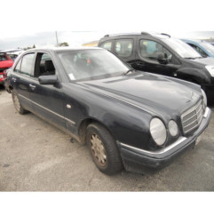 Feu arriere secondaire gauche (feux) MERCEDES CLASSE E 210