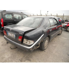 Feu arriere secondaire gauche (feux) MERCEDES CLASSE E 210