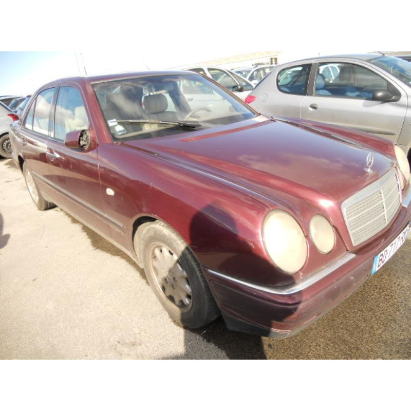 Feu arriere secondaire droit (feux) MERCEDES CLASSE E 210 Photo n°7