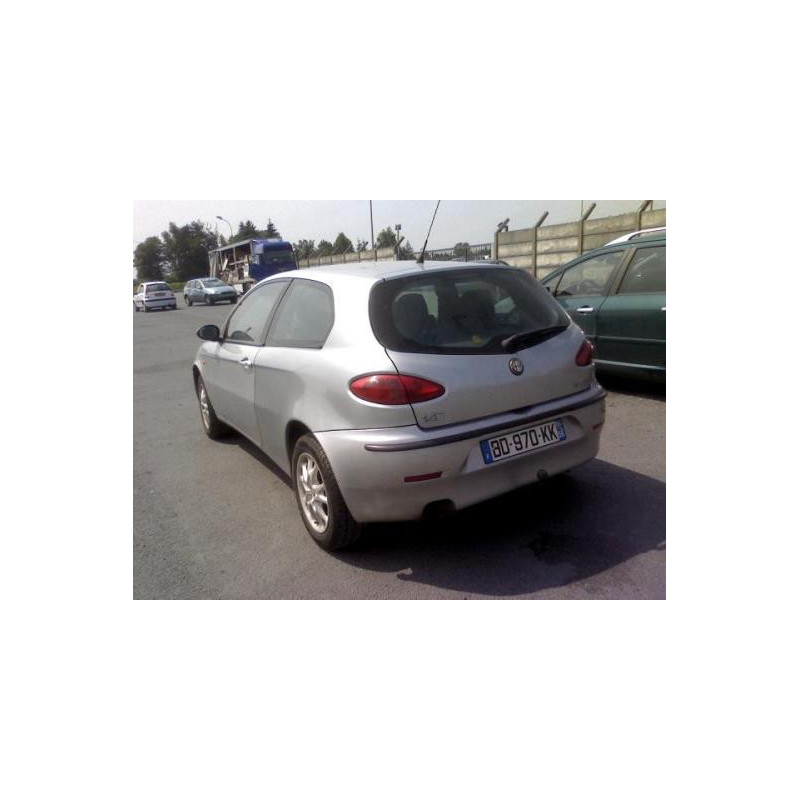 Feu arriere secondaire droit (feux) ALFA ROMEO 147 Photo n°8