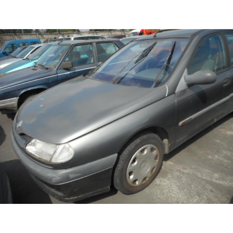Feu arriere principal gauche (feux) RENAULT LAGUNA 1 Photo n°4