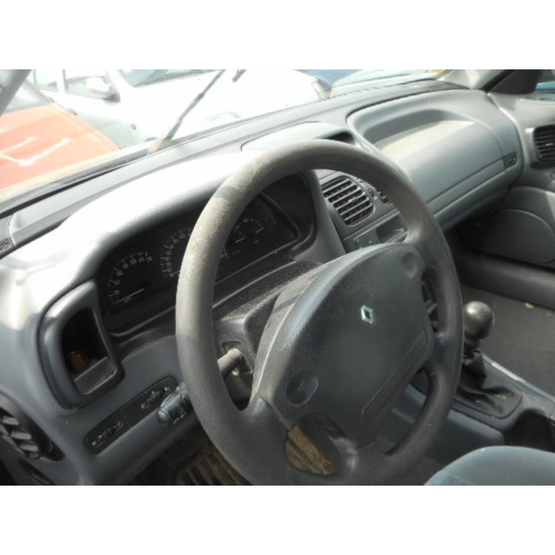 Feu arriere principal gauche (feux) RENAULT LAGUNA 1 Photo n°8