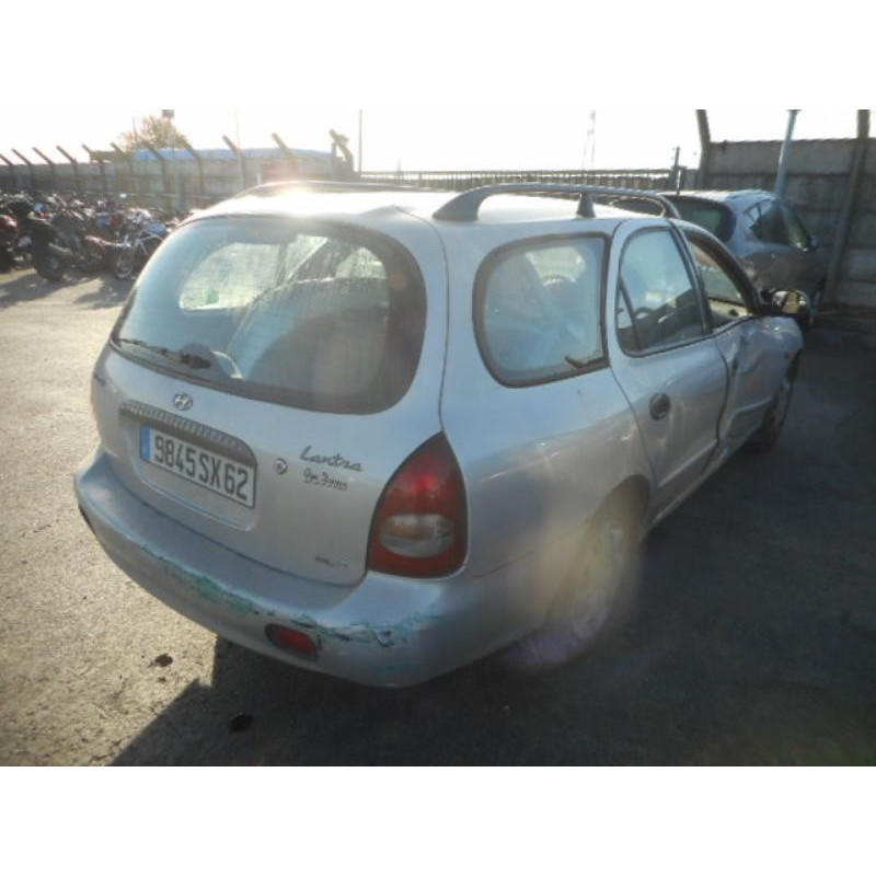 Feu arriere principal gauche (feux) HYUNDAI LANTRA 2 Photo n°9