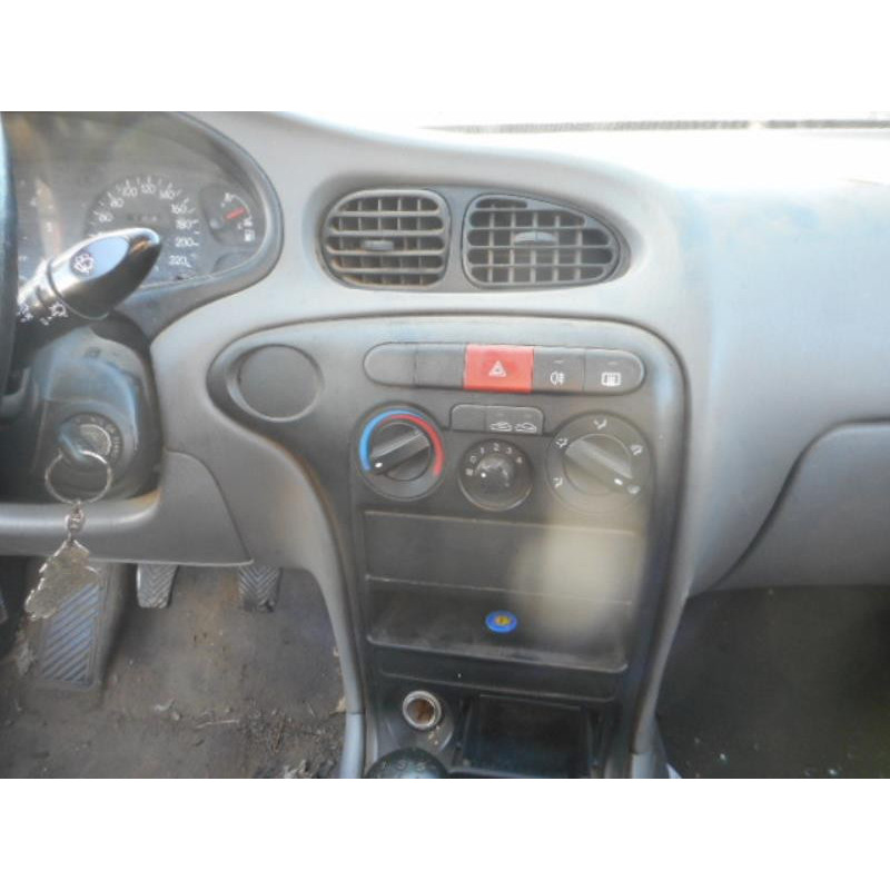 Feu arriere principal gauche (feux) HYUNDAI LANTRA 2 Photo n°12