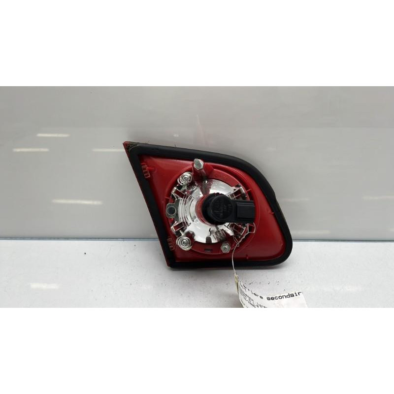 Feu arriere secondaire droit (feux) VOLKSWAGEN PASSAT 5 Photo n°7