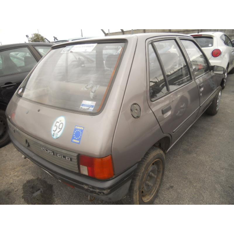 Feu arriere principal droit (feux) PEUGEOT 205 Photo n°8