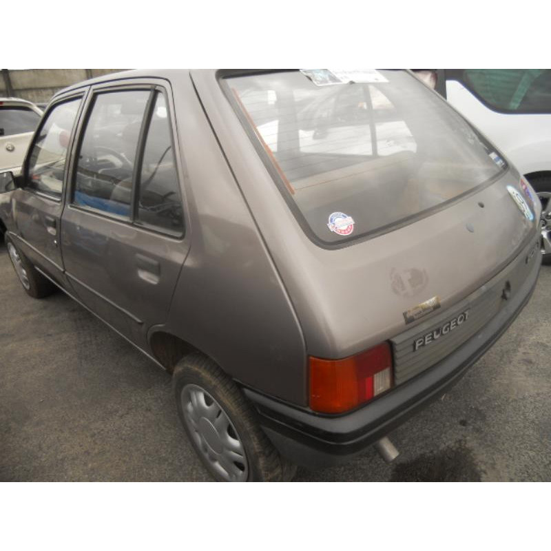 Feu arriere principal droit (feux) PEUGEOT 205 Photo n°9