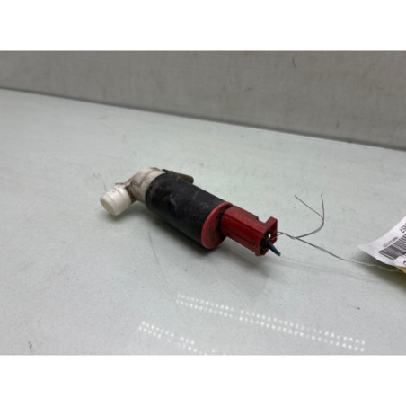Pompe lave glace arriere TOYOTA YARIS 1