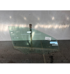 Vitre avant droit MERCEDES CLASSE A 176 Photo n°1