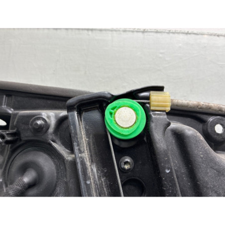 Leve vitre electrique avant droit MERCEDES CLASSE A 176