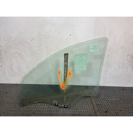 Vitre avant droit DACIA SANDERO 1