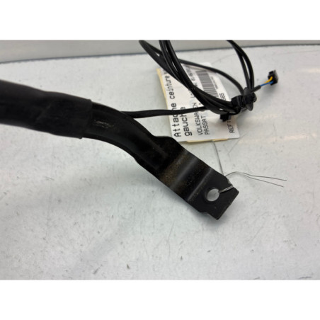 Attache ceinture avant gauche VOLKSWAGEN PASSAT 6
