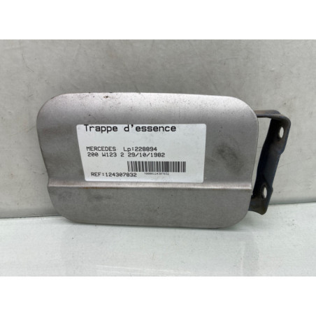 Trappe d'essence MERCEDES 200 W123 Photo n°1