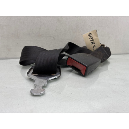 Attache ceinture arriere droit MERCEDES 200 W123 Photo n°1