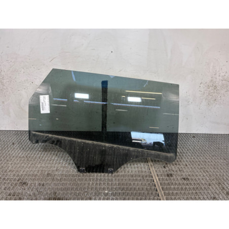 Vitre arriere droit PEUGEOT 5008 2 Photo n°1