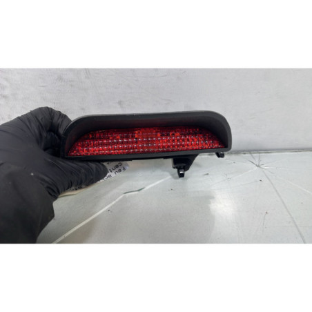 Feu arriere stop central DACIA SANDERO 1