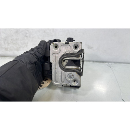Serrure avant droit DACIA SANDERO 1