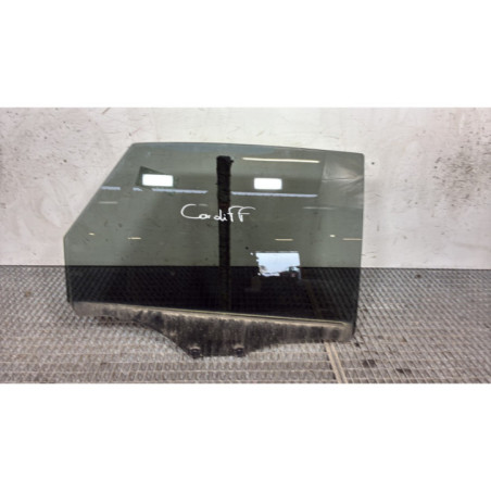 Vitre arriere droit CITROEN C4 PICASSO 2 Photo n°1