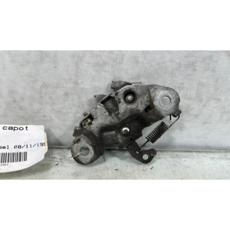 Fermeture de capot PEUGEOT 405