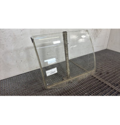 Vitre arriere droit PEUGEOT 405