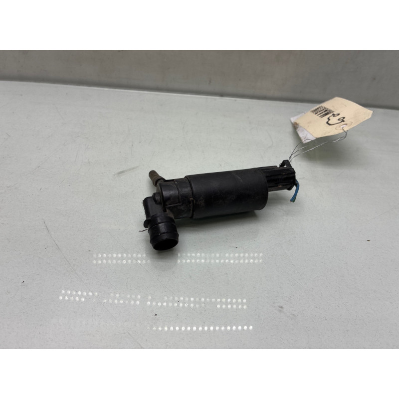 Pompe lave glace avant TOYOTA YARIS 1 Photo n°3